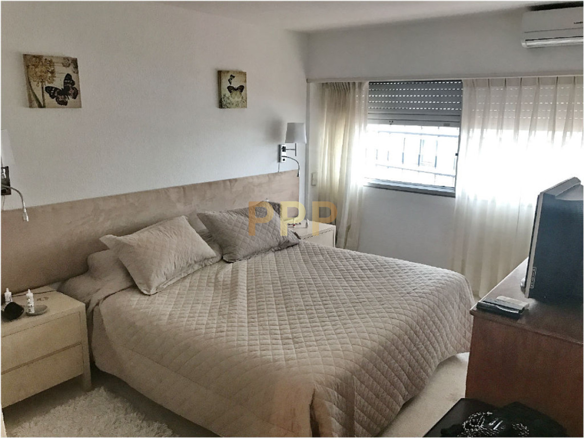 Apartamento ID.1200 - En venta y alquiler.. Apartamento en PenÃ­nsula excelentes vistas al mar y Puerto- Punta del Este 
