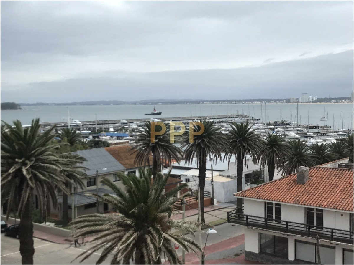 Apartamento ID.1200 - En venta y alquiler.. Apartamento en PenÃ­nsula excelentes vistas al mar y Puerto- Punta del Este 