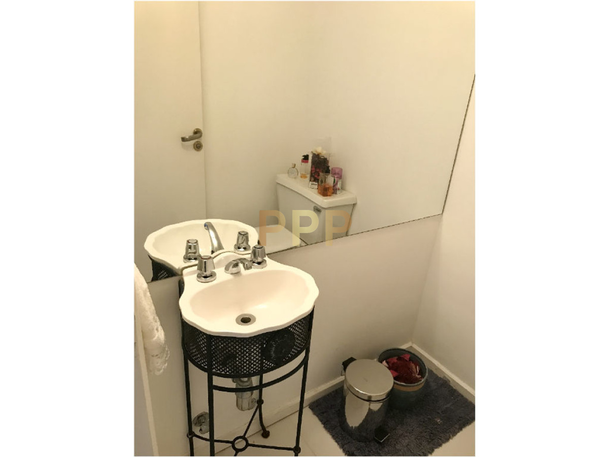Apartamento ID.1200 - En venta y alquiler.. Apartamento en PenÃ­nsula excelentes vistas al mar y Puerto- Punta del Este 