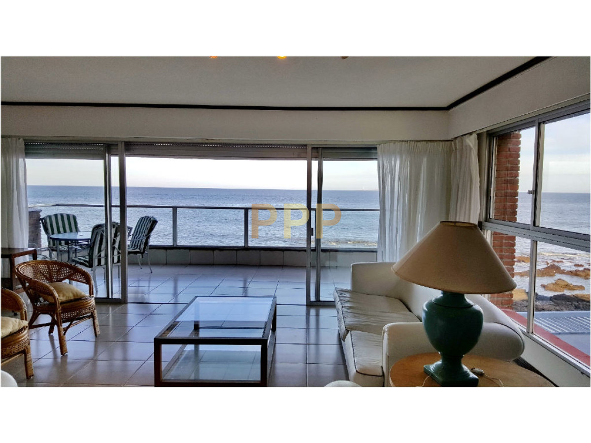 Apartamento ID.1243 - OPORTUNIDAD EN VENTA!!! PRIMERA LÍNEA EN PENÍNSULA