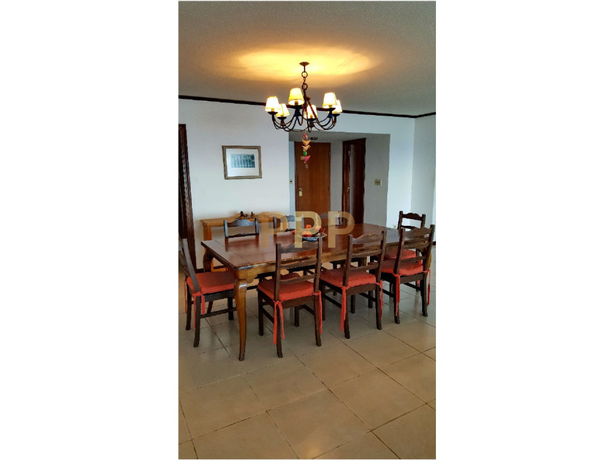 Apartamento ID.1243 - OPORTUNIDAD EN VENTA!!! PRIMERA LÍNEA EN PENÍNSULA