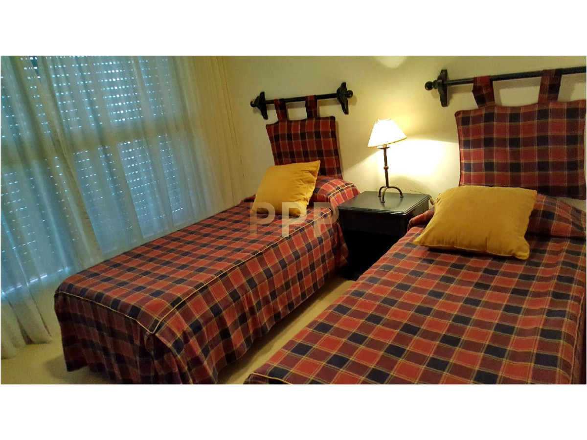 Apartamento ID.1243 - OPORTUNIDAD EN VENTA!!! PRIMERA LÍNEA EN PENÍNSULA