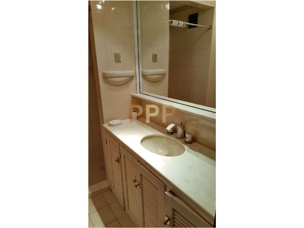 Apartamento ID.1243 - OPORTUNIDAD EN VENTA!!! PRIMERA LÍNEA EN PENÍNSULA