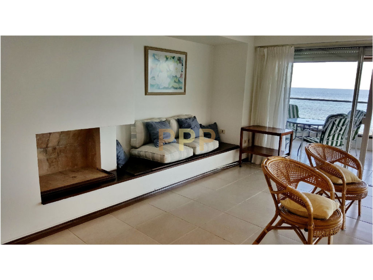 Apartamento ID.1243 - OPORTUNIDAD EN VENTA!!! PRIMERA LÍNEA EN PENÍNSULA