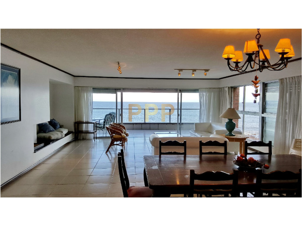 Apartamento ID.1243 - OPORTUNIDAD EN VENTA!!! PRIMERA LÍNEA EN PENÍNSULA