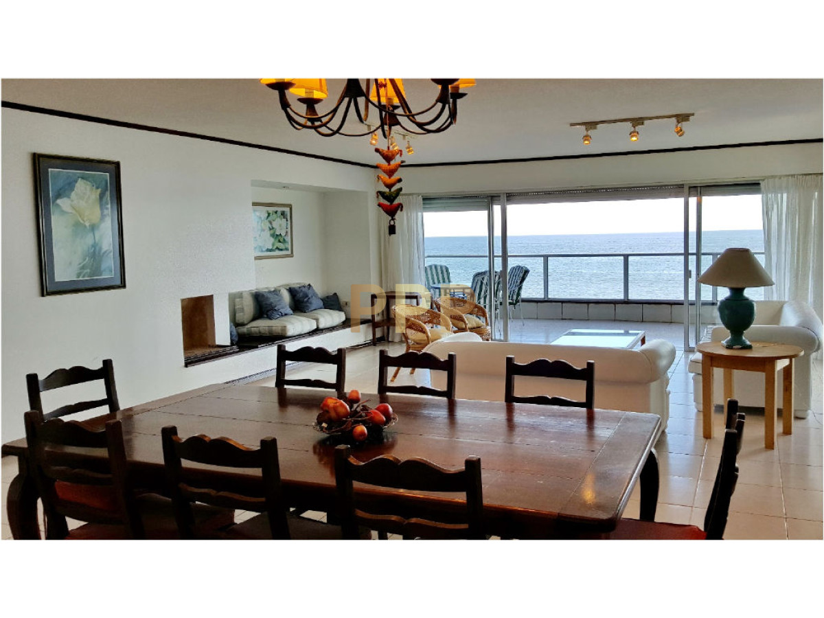 Apartamento ID.1243 - OPORTUNIDAD EN VENTA!!! PRIMERA LÍNEA EN PENÍNSULA