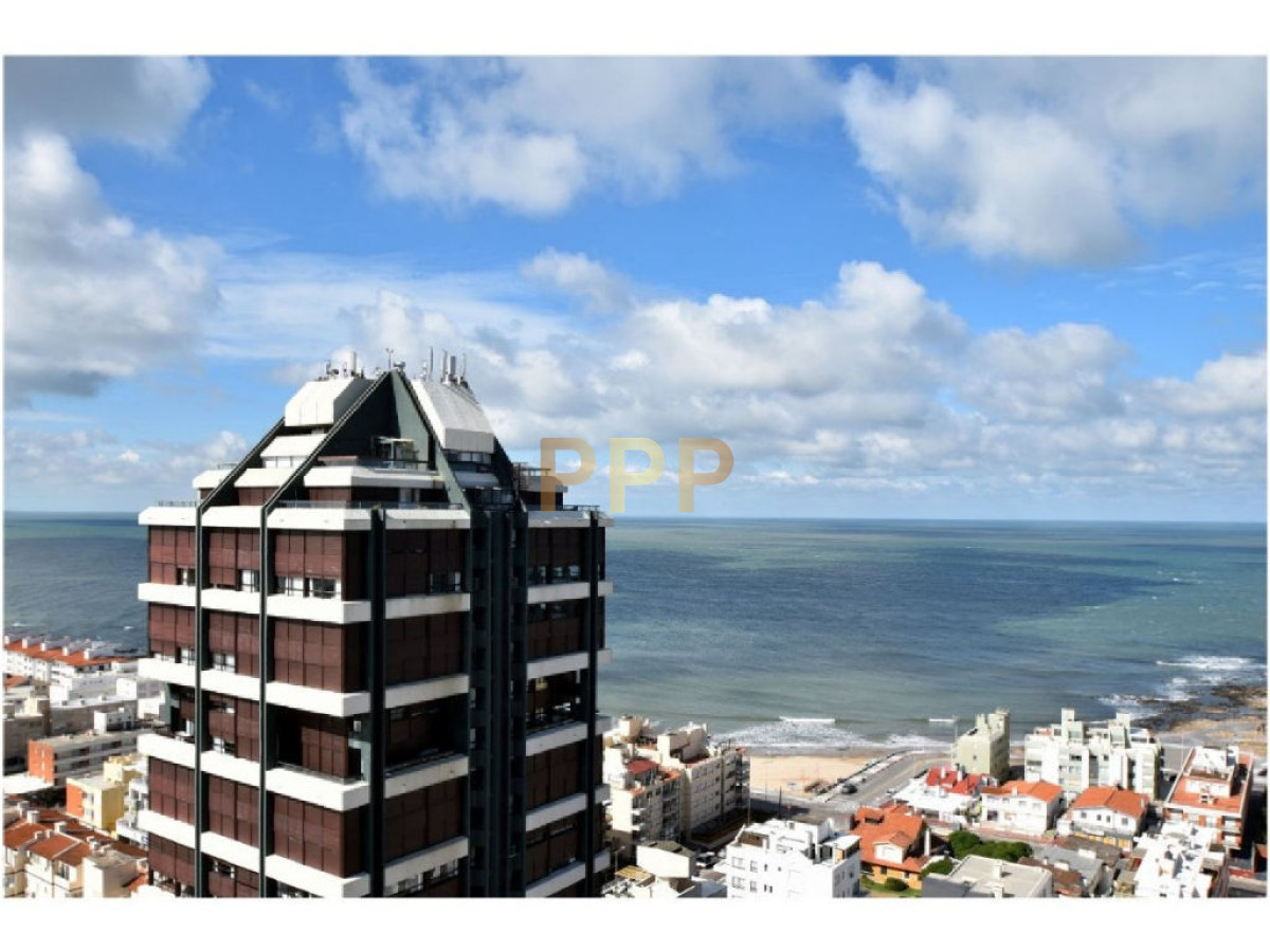 Apartamento ID.1354 - Alquile ya!!! Apartamento en el corazón de la Península, Punta del Este.