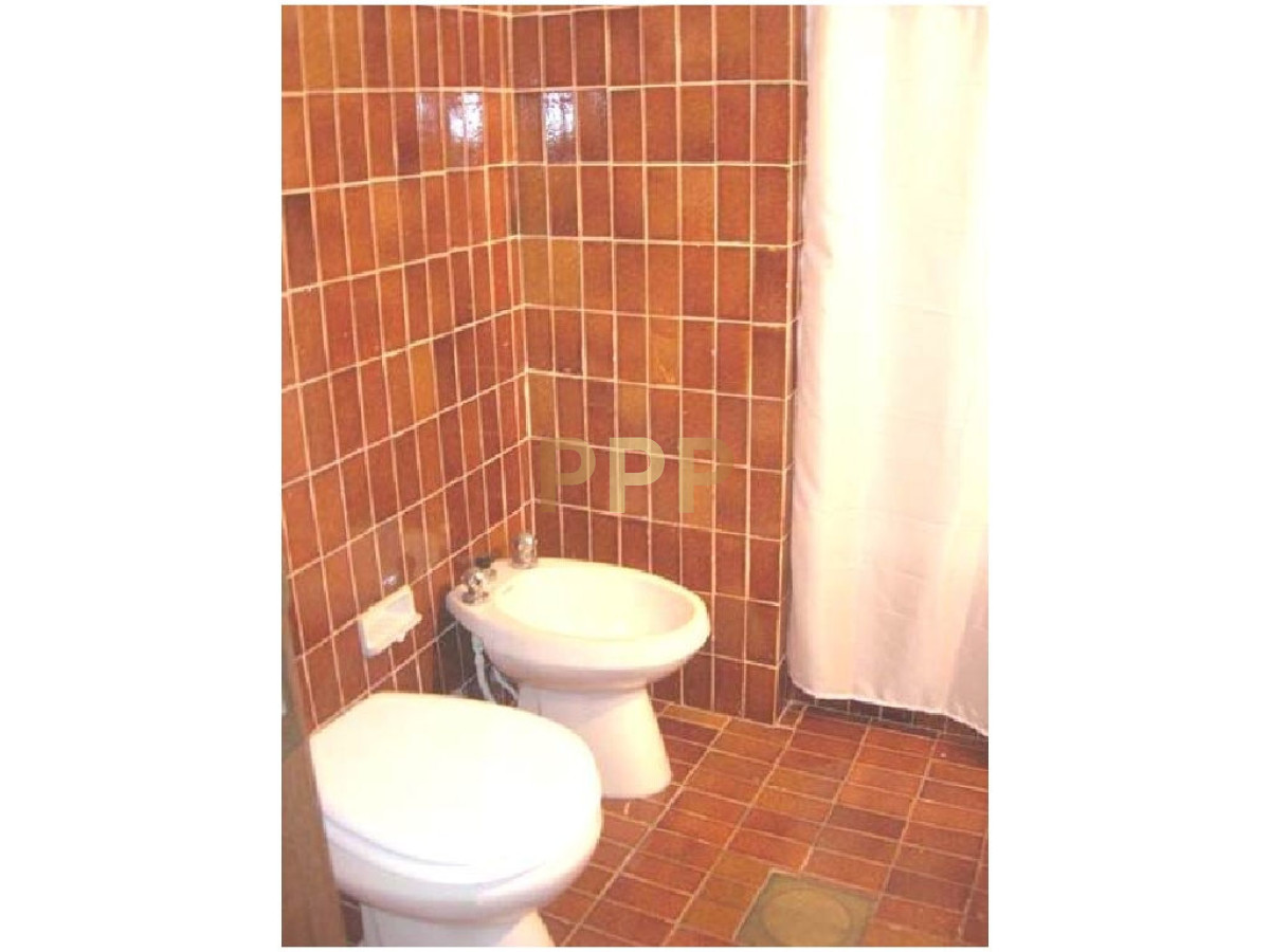 Apartamento ID.25 - Apartamento de 3 dormitorios frente al mar en venta y alquiler, Peninsula, Punta del Este.
