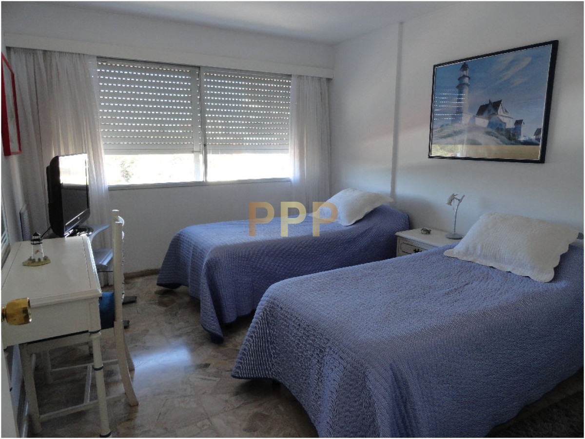 Apartamento ID.275 - En Venta...Hermoso Apartamento en una de las torres tradicionales de la mansa! 