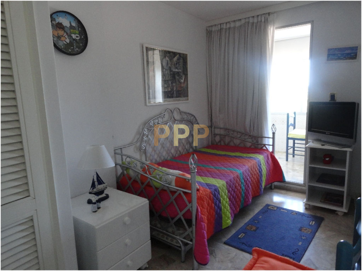 Apartamento ID.275 - En Venta...Hermoso Apartamento en una de las torres tradicionales de la mansa! 