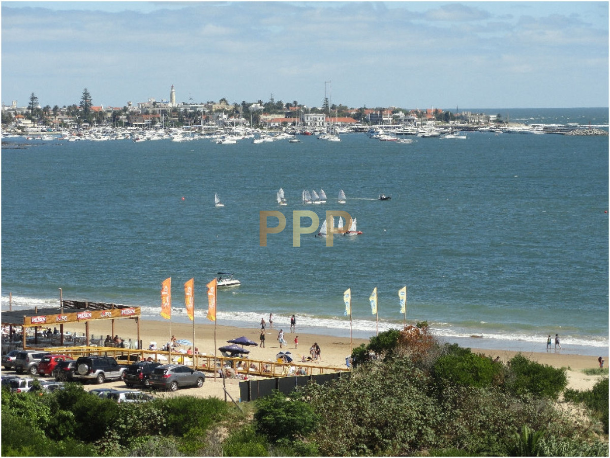 Apartamento ID.275 - En Venta...Hermoso Apartamento en una de las torres tradicionales de la mansa! 