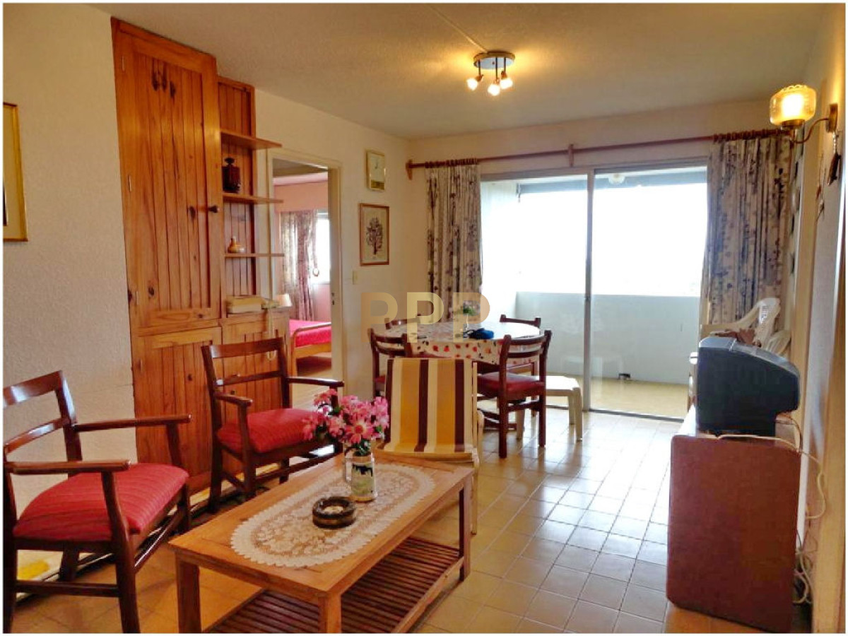 Apartamento ID.527 - Roosevelt: Apartamento en venta y alquiler. 