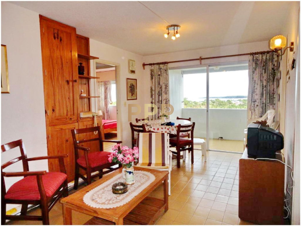 Apartamento ID.527 - Roosevelt: Apartamento en venta y alquiler. 