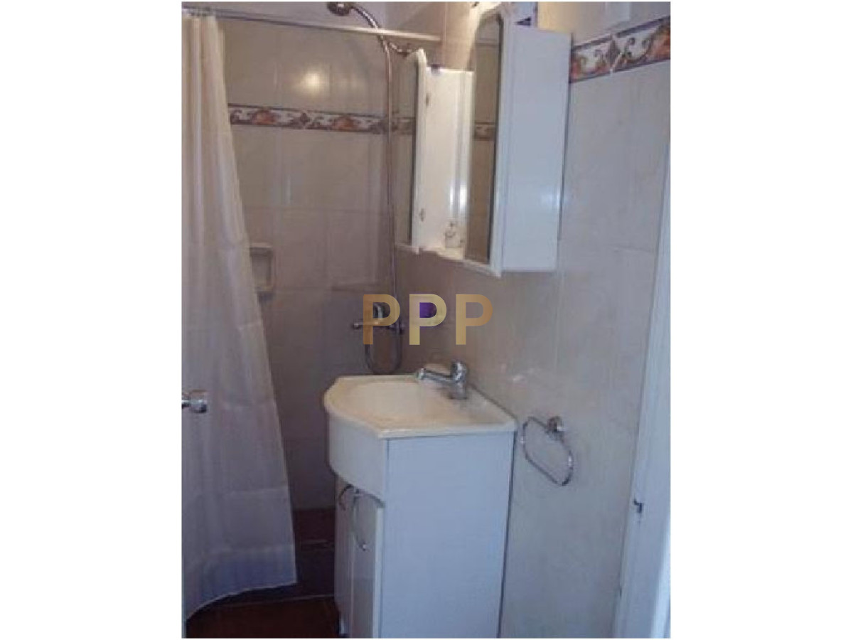 Apartamento ID.747 - Apartamento en venta y alquiler, sobre playa mansa. 