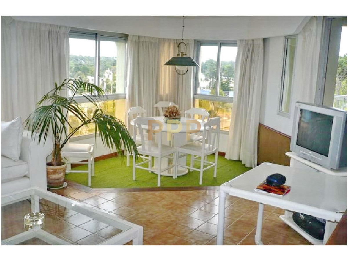 Apartamento ID.906 - Apartamento en Roosevelt, 2 dormitorios *