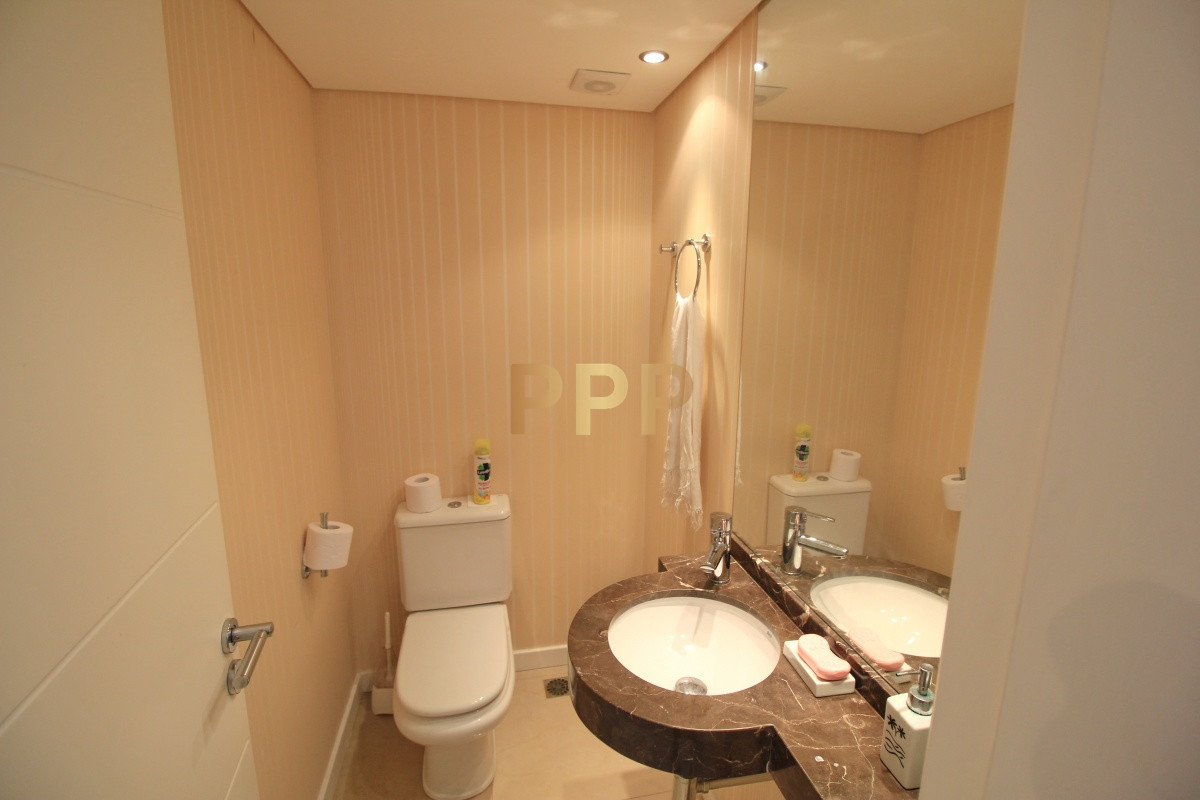 Apartamento ID.1057 - Apartamento con servicios en venta  en Punta del Este, zona Conrad.