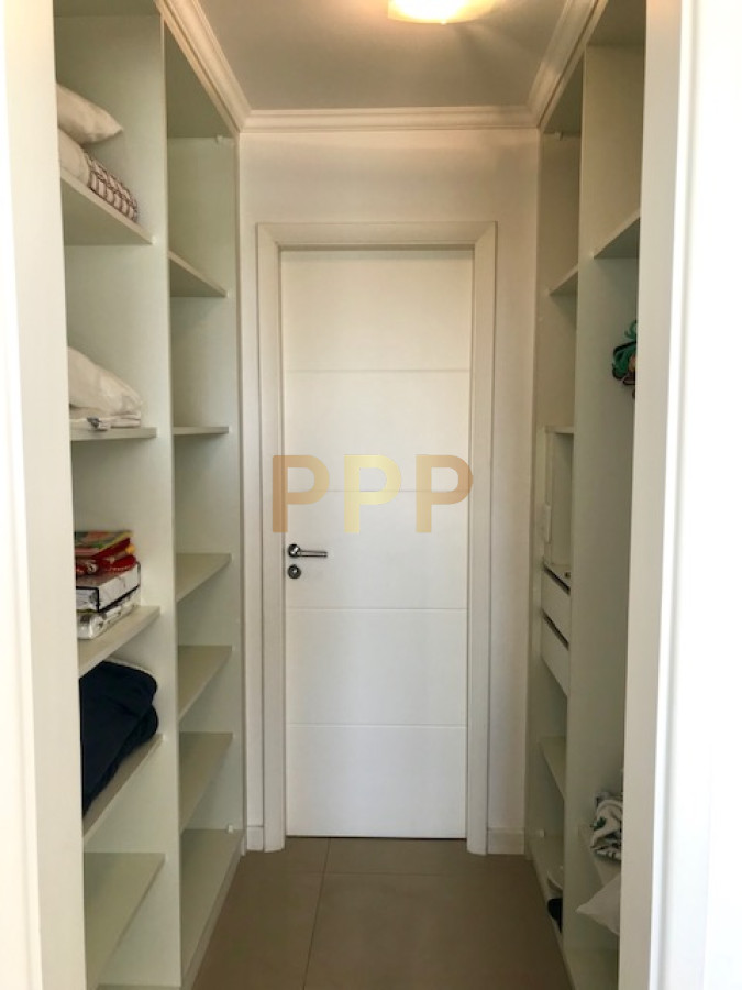 Apartamento ID.209 - Apartamento en Alquiler a una cuadra del mar (Playa Mansa)  en torre nueva, con todos y excelentes servicios .