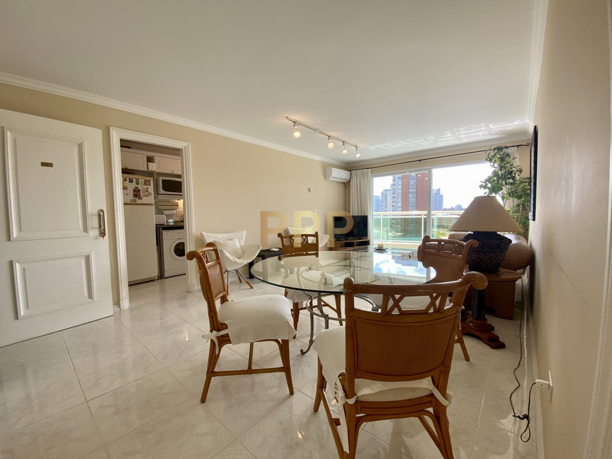 Apartamento ID.51 - Apartamento en Alquiler sobre playa mansa- Punta del Este 