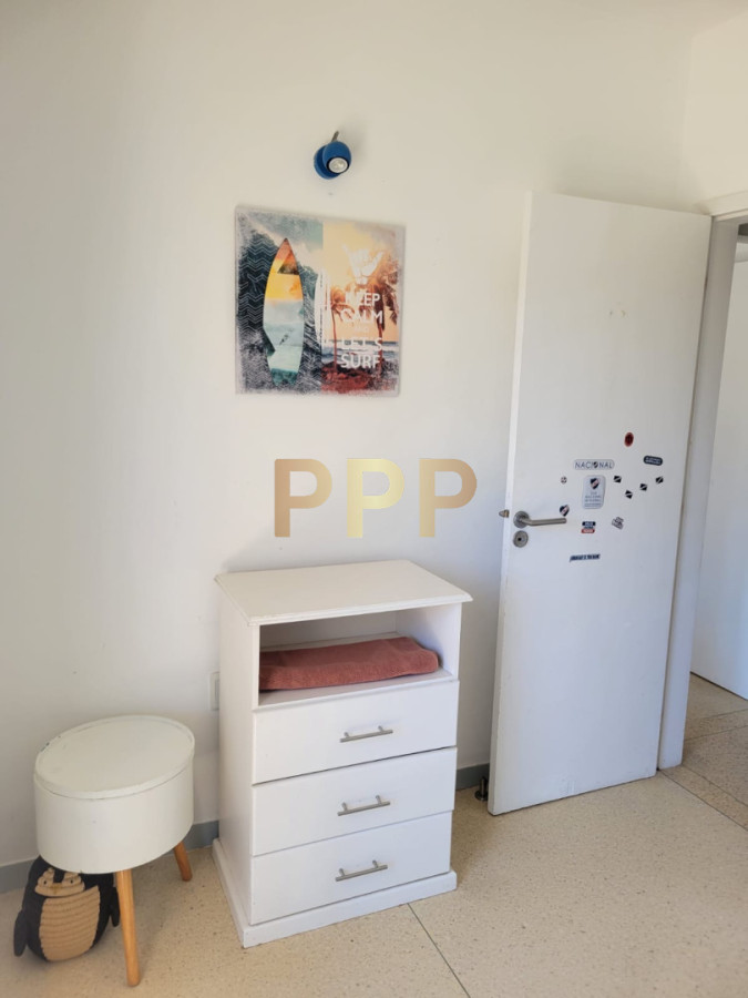 Apartamento ID.1405 - En alquiler con vista al mar, totalmente reciclado