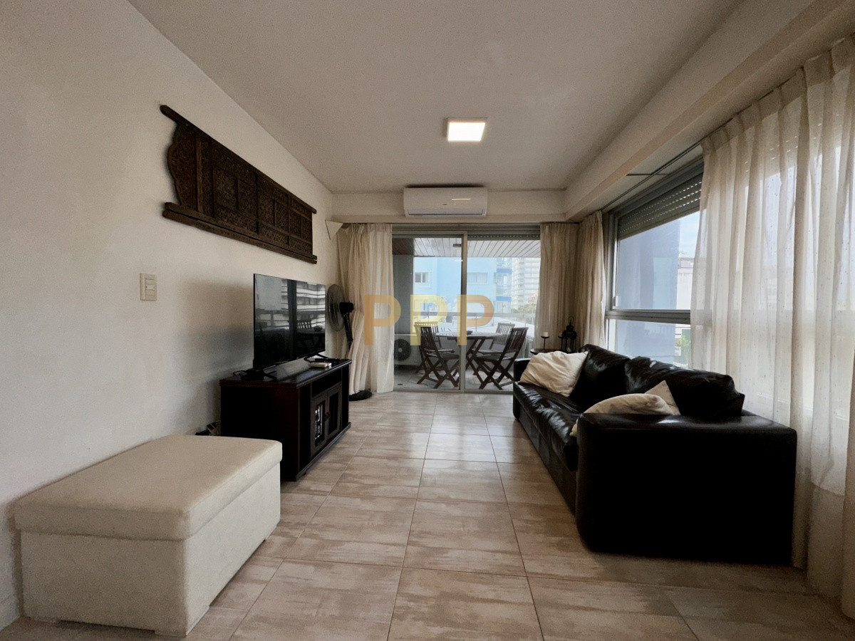 Apartamento ID.3888 - En venta,  alquiler invernal y de temporada!!! Reciclado