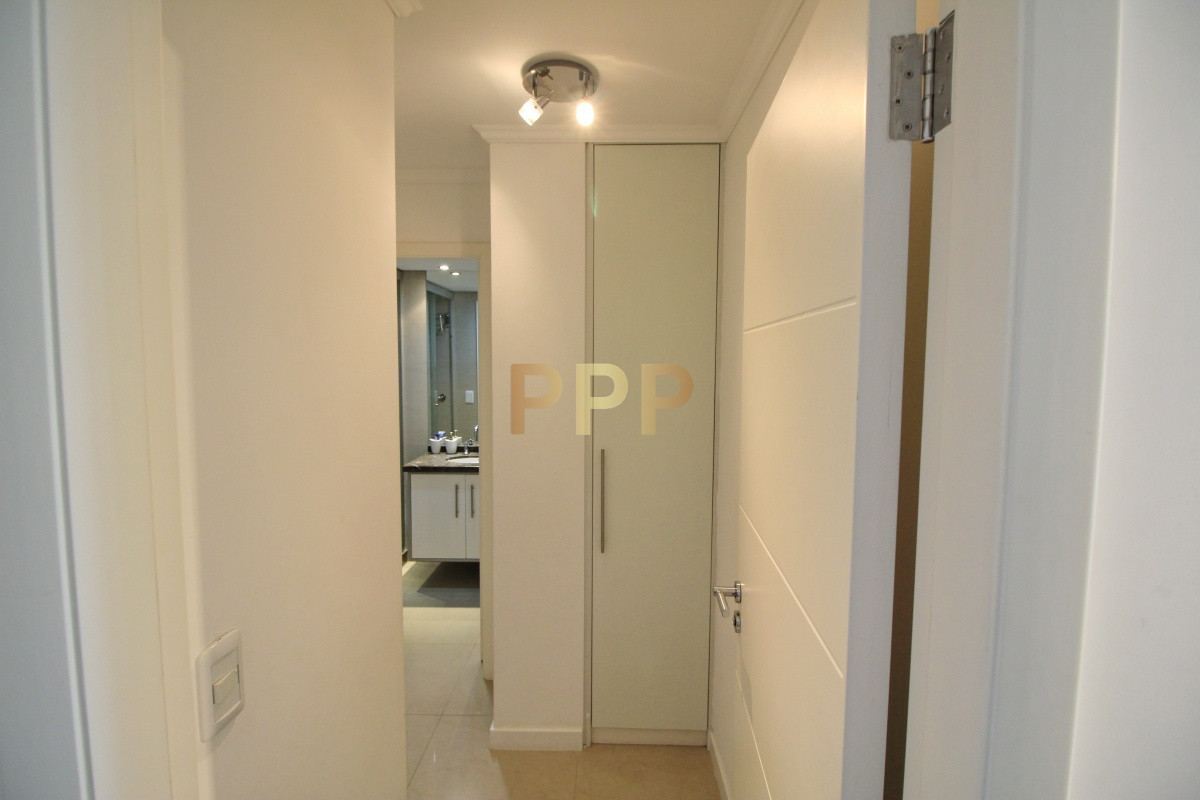 Apartamento ID.1057 - Apartamento con servicios en venta  en Punta del Este, zona Conrad.