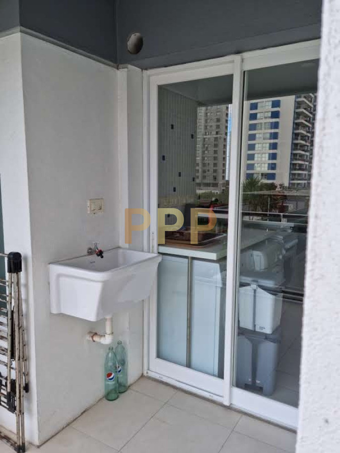 Apartamento ID.4 - En alquiler.. a pasitos del mar, torre con servicios.. Consulte!!!