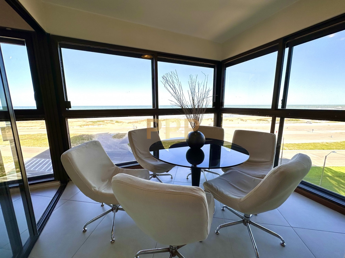 Apartamento ID.3943 - En venta y alquiler, primera línea, totalmente reciclado!!!