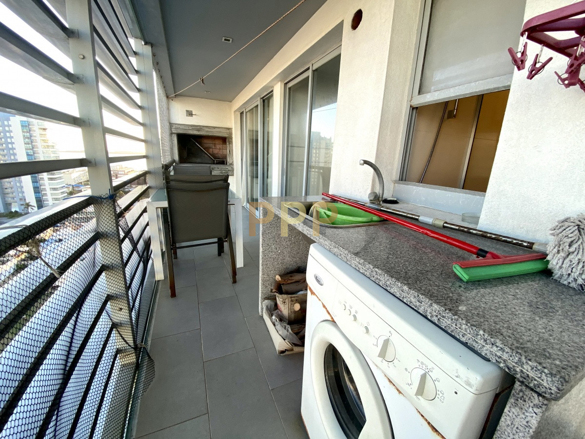 Apartamento ID.41 -  Muy lindo apartamento en piso alto , torre con todos y muy buenos servicios.