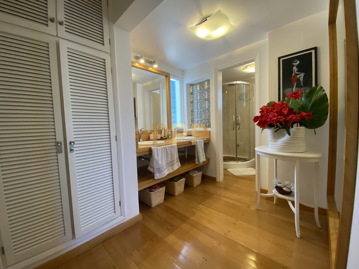 Apartamento ID.3744 - En venta y alquiler primera línea con excelentes vistas!!!