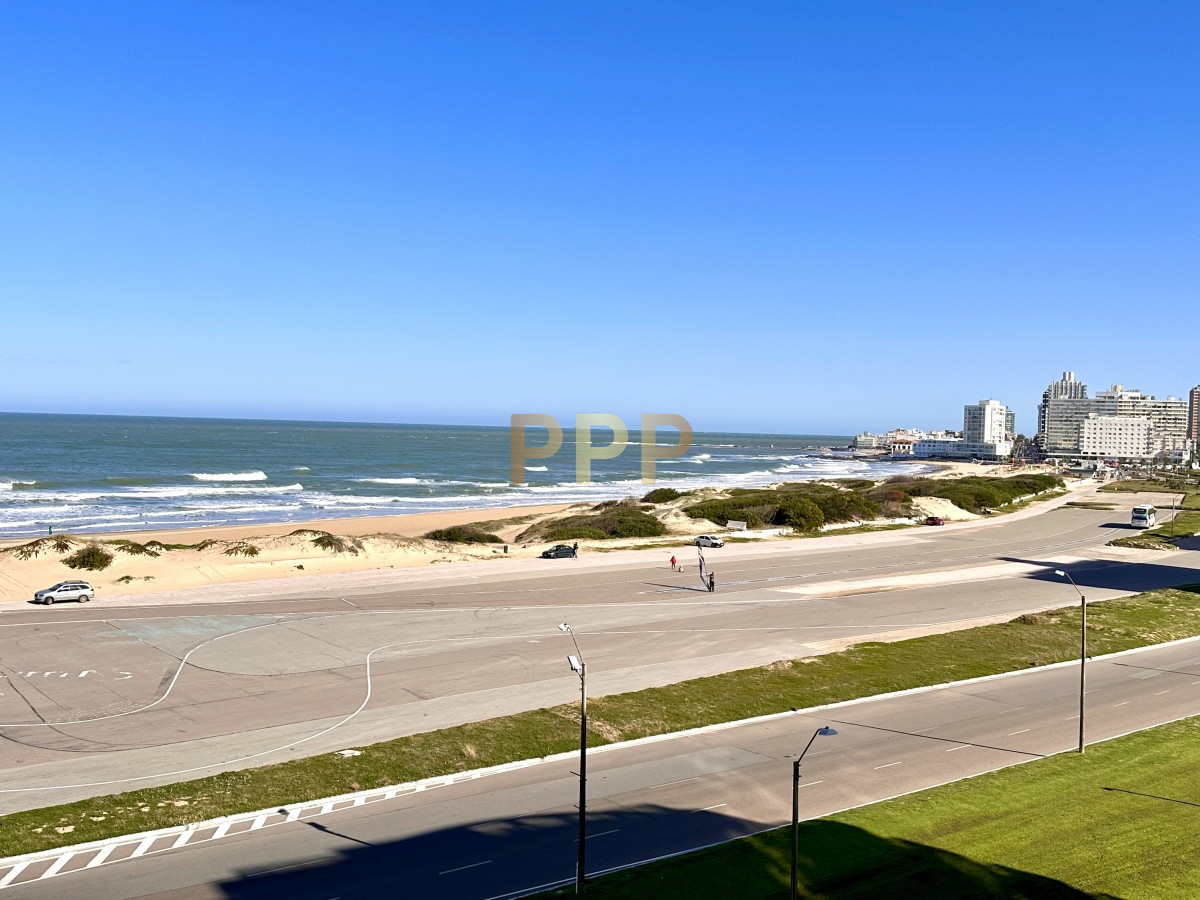 Apartamento ID.3943 - En venta y alquiler, primera línea, totalmente reciclado!!!