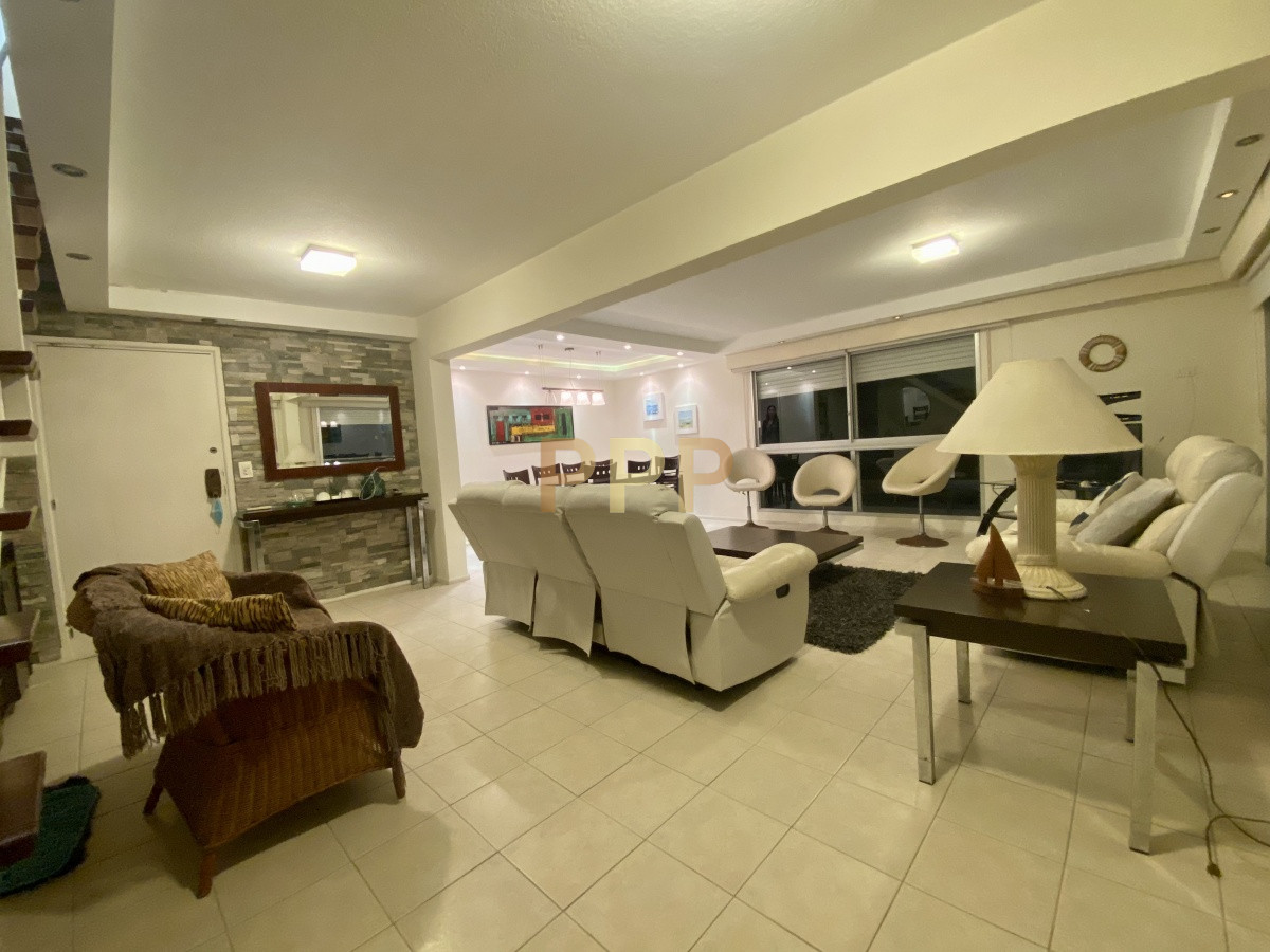 Apartamento ID.3719 - En venta y alquiler, a pasitos del Puerto de Punta del Este