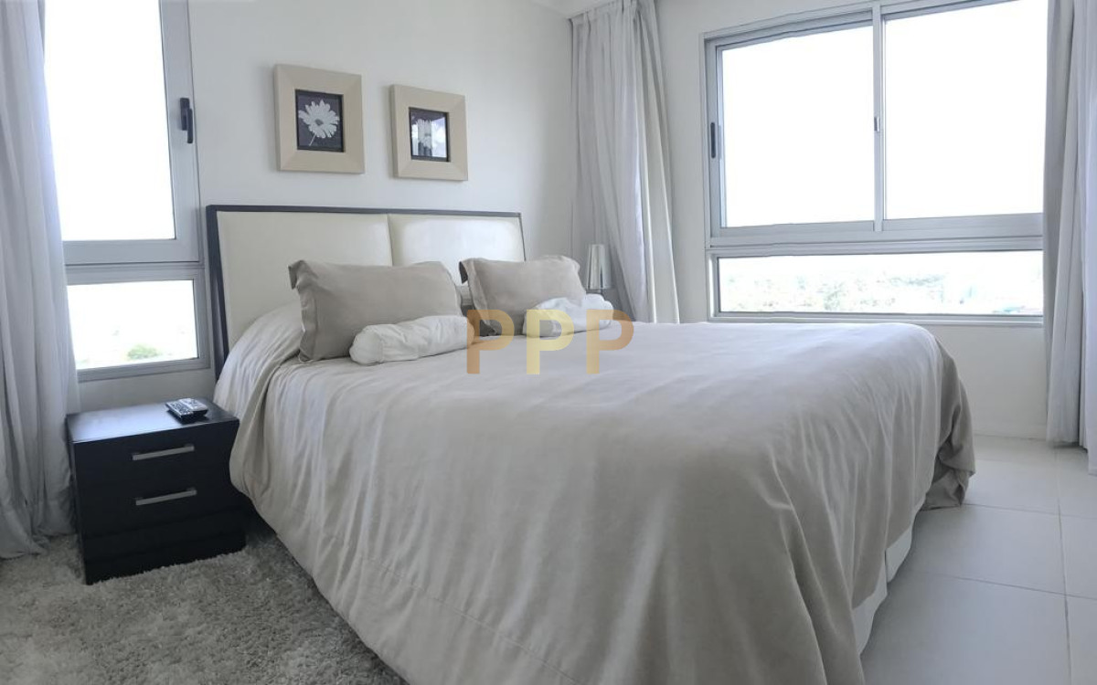 Apartamento ID.2555 - En venta.. oportunidad , piso alto en torre con todos los servicios.. 