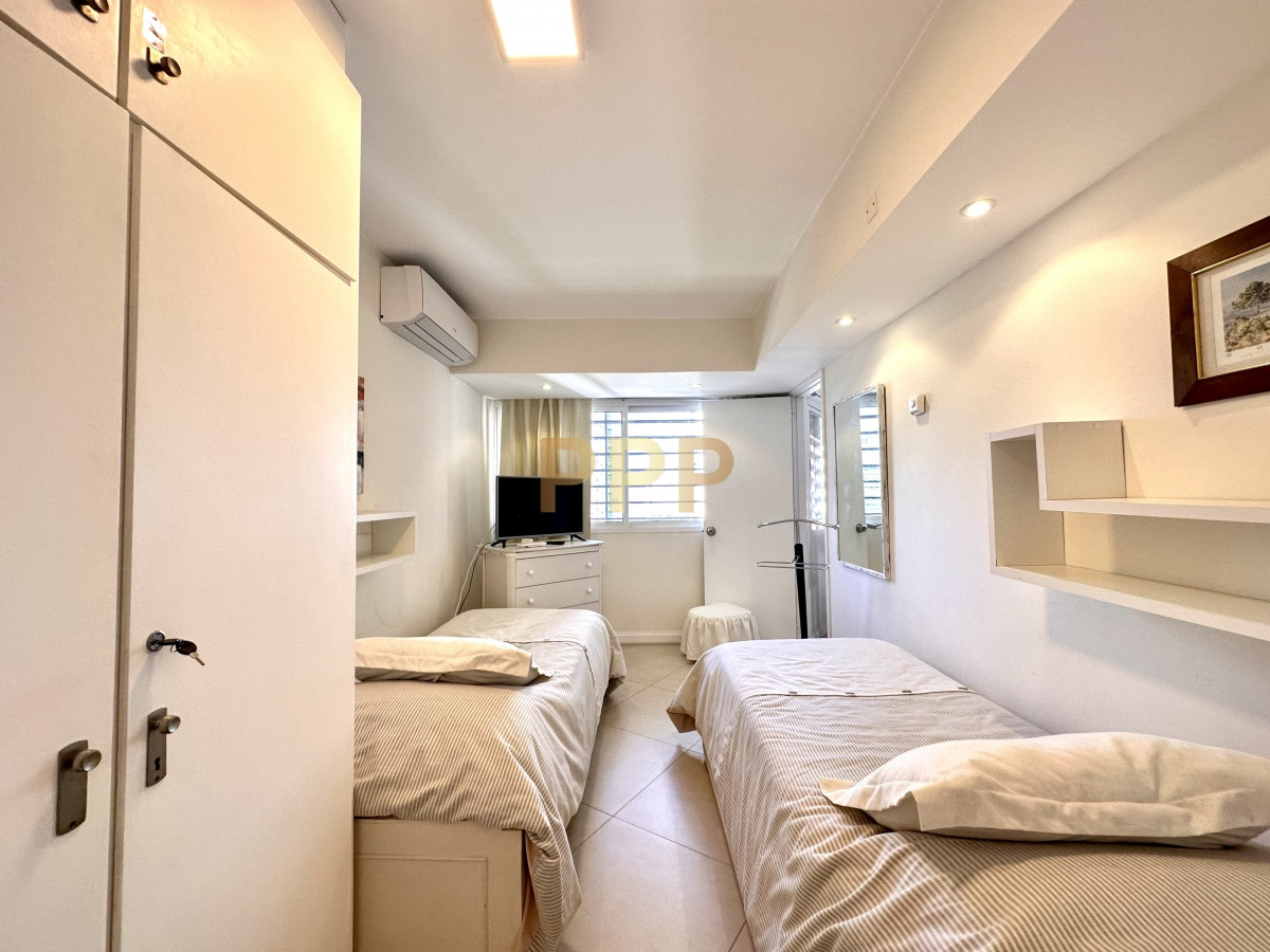 Apartamento ID.3943 - En venta y alquiler, primera línea, totalmente reciclado!!!