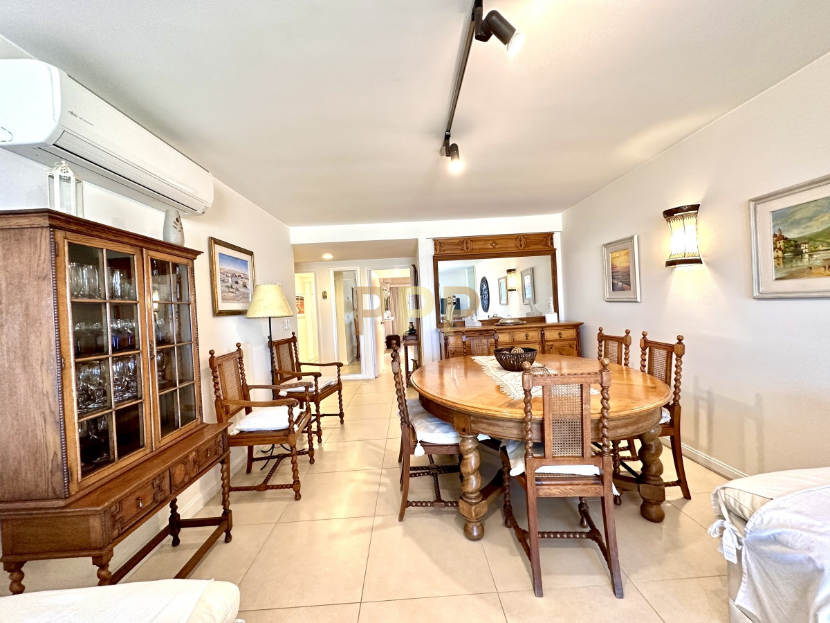 Apartamento ID.3943 - En venta y alquiler, primera línea, totalmente reciclado!!!