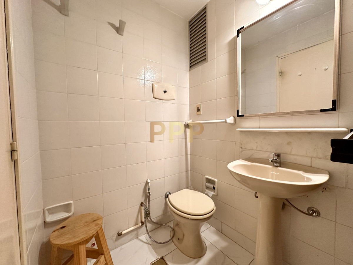 Apartamento ID.4199 - En Venta, a 100 metros del mar, Península Punta del Este