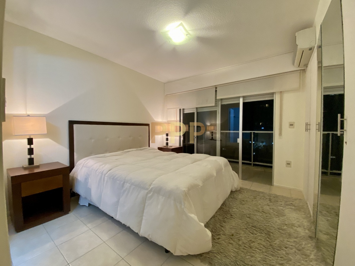 Apartamento ID.3719 - En venta y alquiler, a pasitos del Puerto de Punta del Este