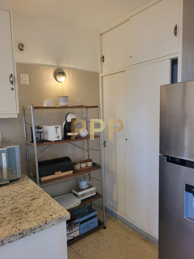 Apartamento ID.1405 - En alquiler con vista al mar, totalmente reciclado