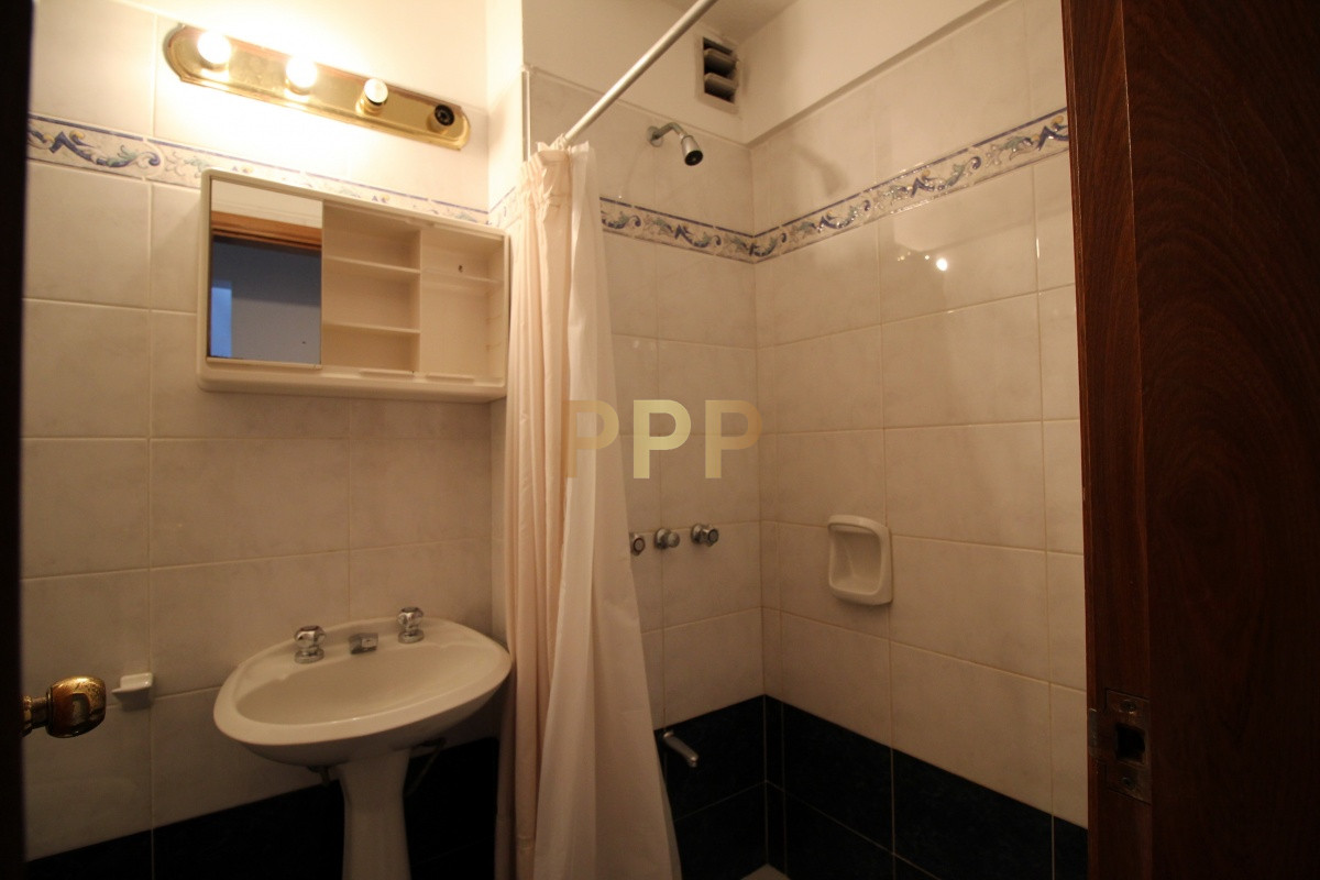 Apartamento ID.1063 - Apartamento en alquiler en Península frente al mar.