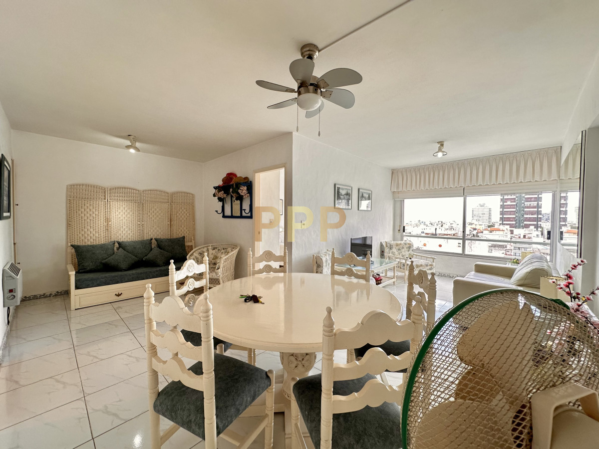 Apartamento ID.4199 - En Venta, a 100 metros del mar, Península Punta del Este