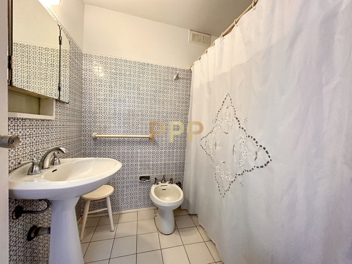 Apartamento ID.88 - Piso alto en venta, con inmejorable vistas al mar y puerto de Punta del Este