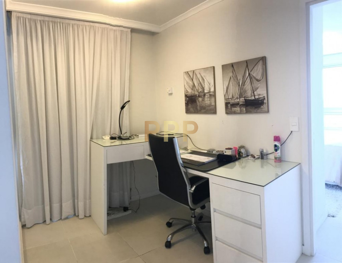 Apartamento ID.2555 - En venta.. oportunidad , piso alto en torre con todos los servicios.. 