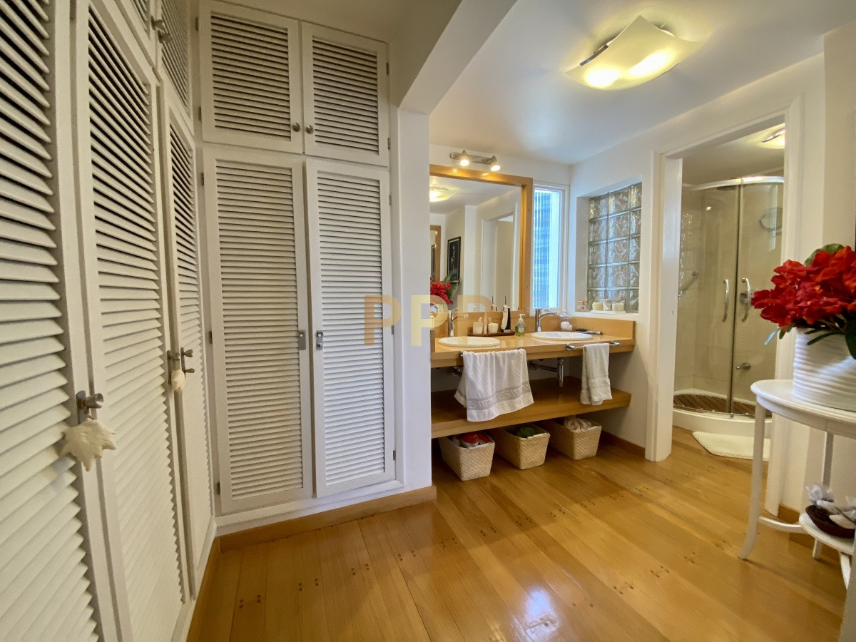Apartamento ID.3744 - En venta y alquiler primera línea con excelentes vistas!!!