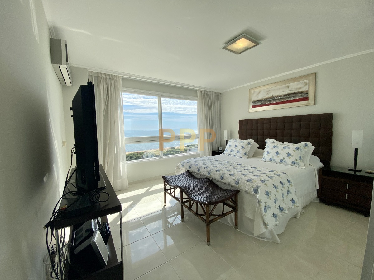 Apartamento ID.3468 - Piso alto en torre de categoría con todos y excelentes servicios.