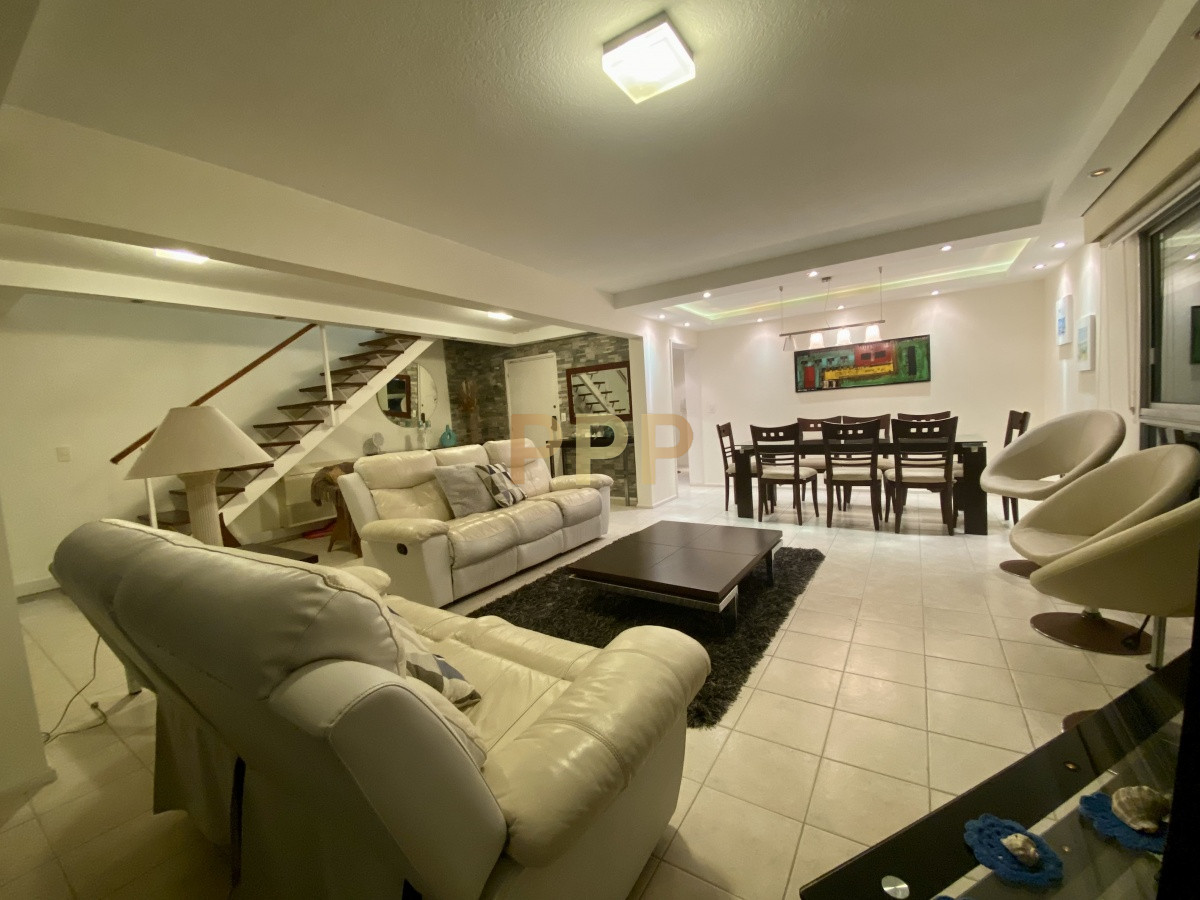 Apartamento ID.3719 - En venta y alquiler, a pasitos del Puerto de Punta del Este