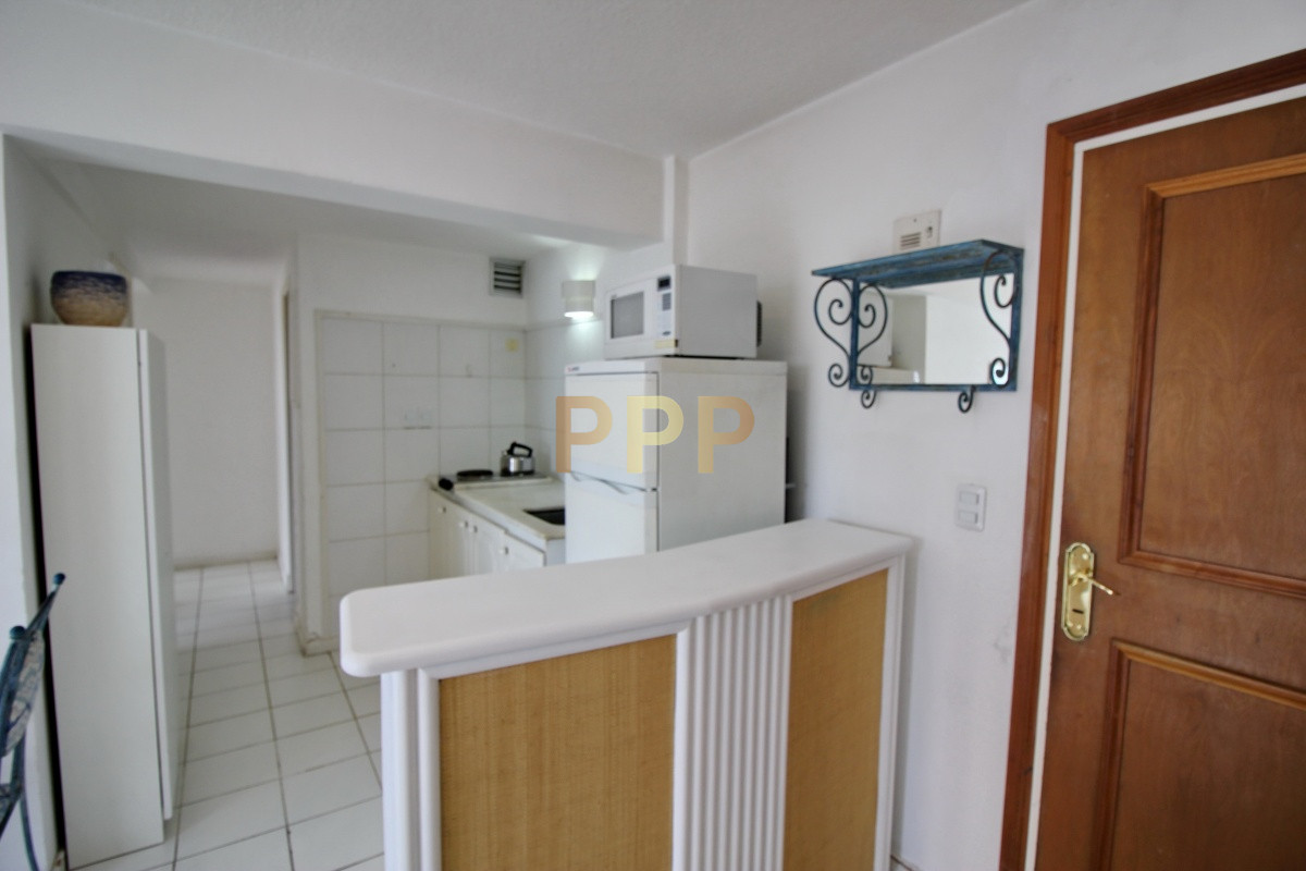Apartamento ID.15 - Apartamento de 2 dormitorios con piscina en venta y alquiler en Peninsula, Punta del Este.