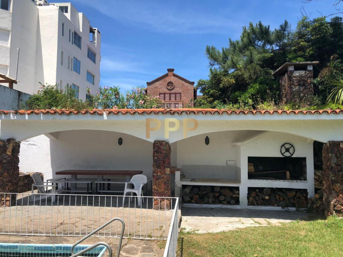 Casa ID.3264 - En venta.. casa en uno de los barrios más lindos para vivir todo el año.. a 100 ms del mar.