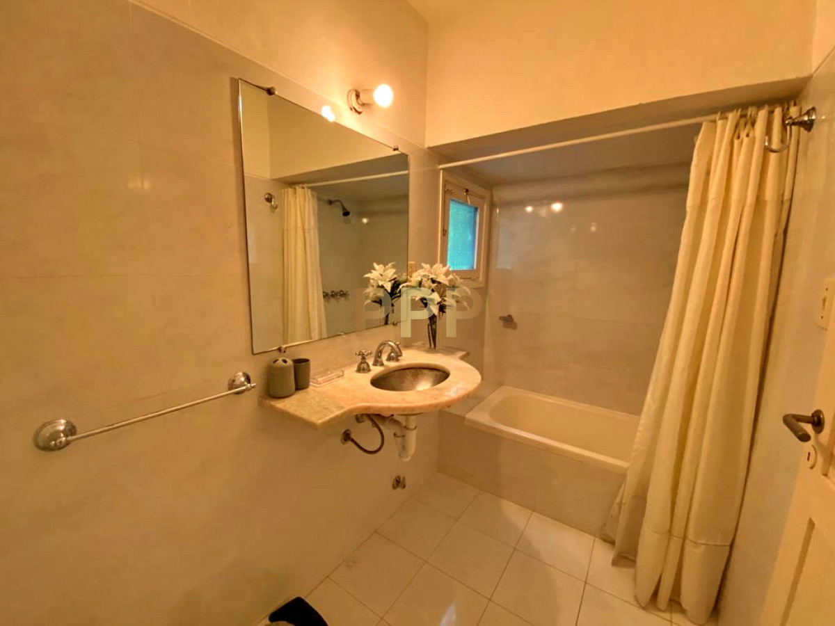 Casa ID.1675 - Casa en Brava, 3 dormitorios y demás con piscina!!!