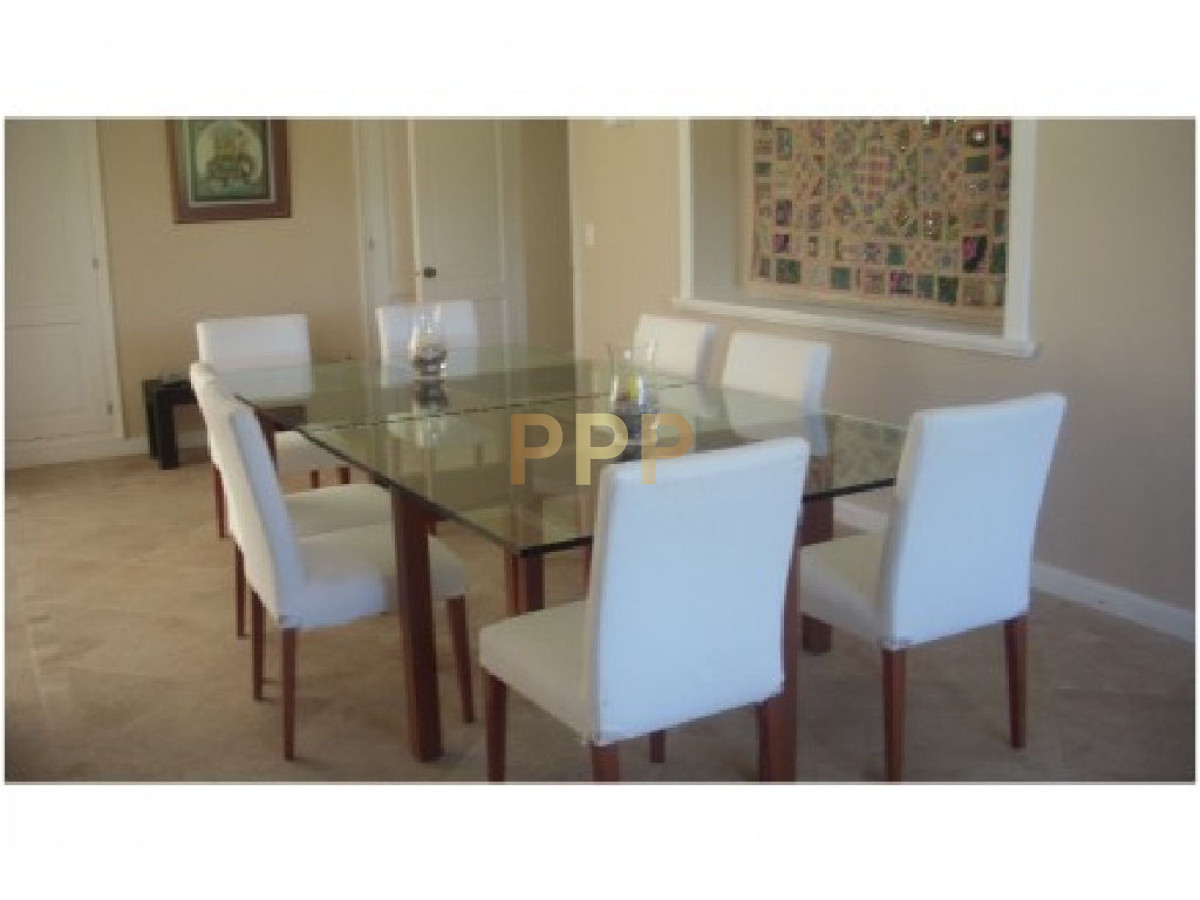 Casa ID.1640 - Espectacular residencia en una de las zonas mas cotizadas de Punta del Este, a metros del mar (Playa Brava).
