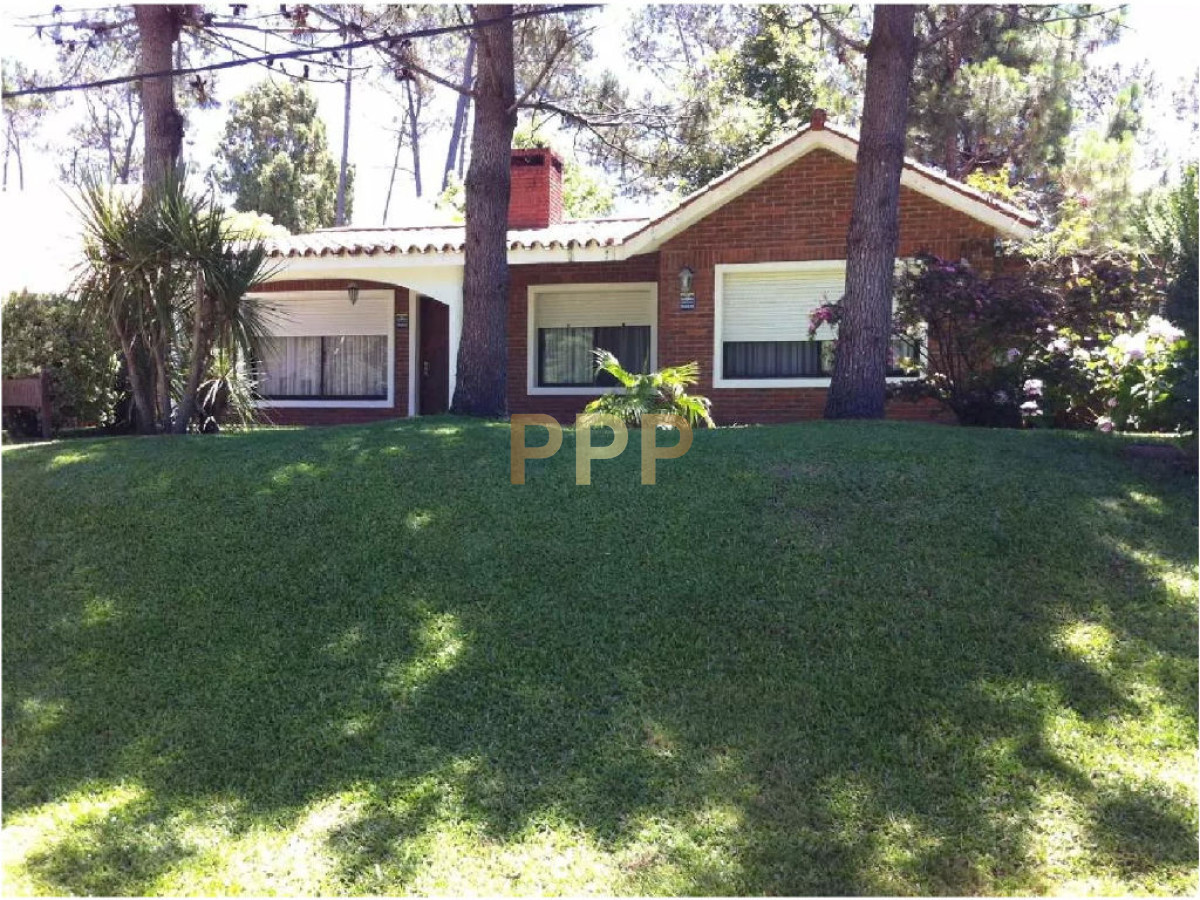 Casa ID.1649 - Casa en venta Zona Pinares. A cinco cuadras del mar! Punta del Este.
