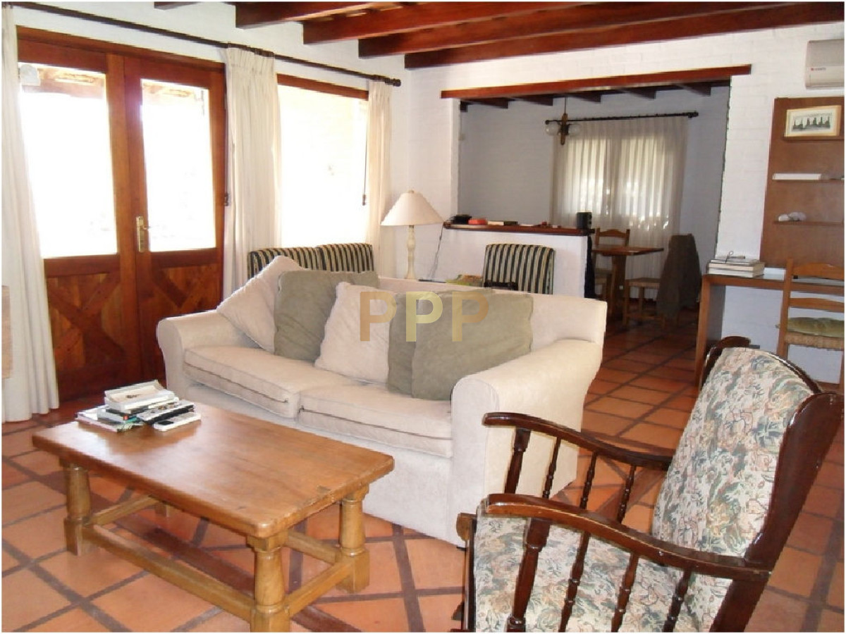 Casa ID.1719 - Casa de 2 dormitorios en alquiler en Rincon del Indio, Punta del Este